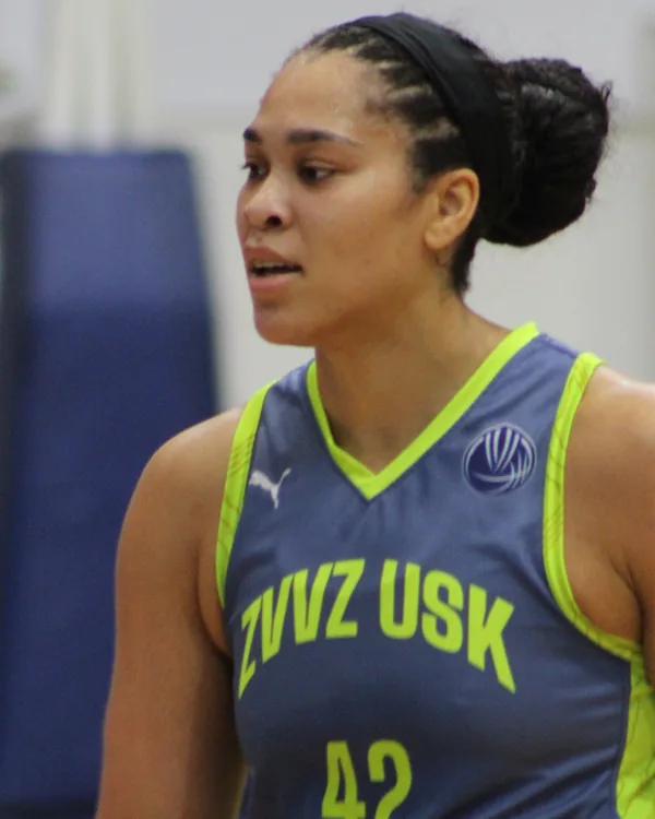 Brionna Jones