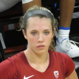 Lexie Hull